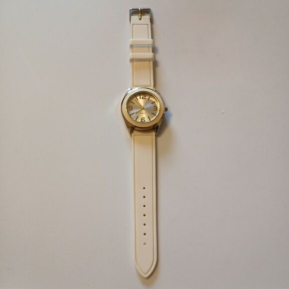 Women’s White Gold Tone Fashion Analog Display Quartz Watch - Picture 1 of 16